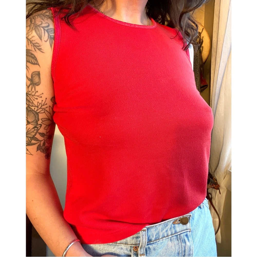 VTG red 1970s sleeveless shirt
